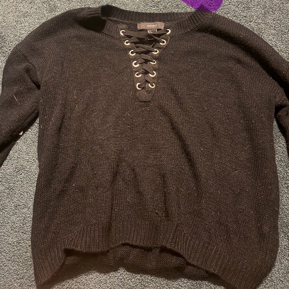 small black forever 21 sweater like new